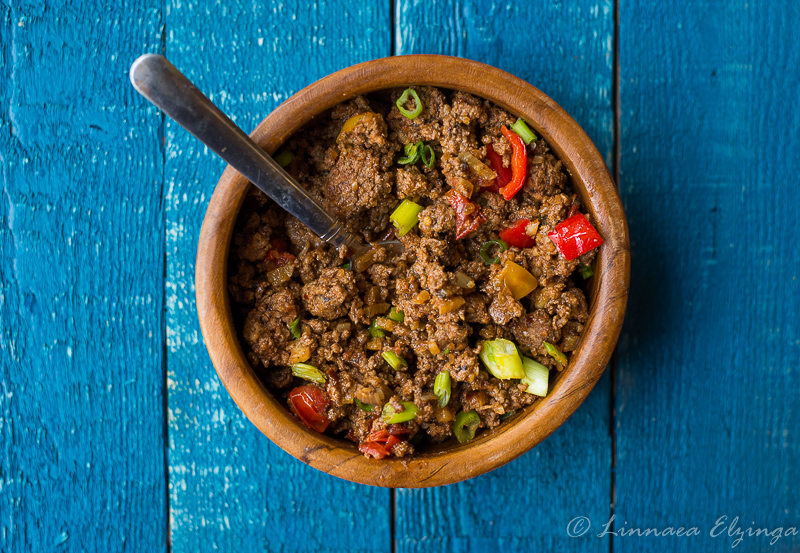 Super easy taco beef recipe using ground beef...ready in thirty minutes to go on some delicious Chipotle-style tacos!