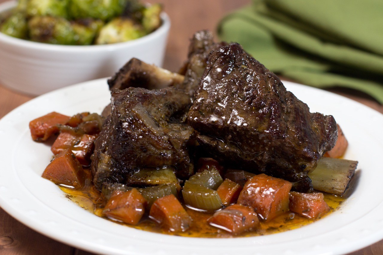 Slow Cooker Braised Beef Short Ribs